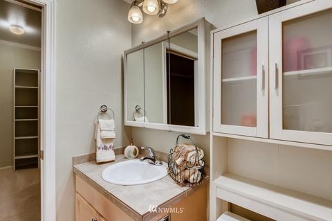 12023 NE 204th Pl #E-101, Bothell, WA 98011 photo 15