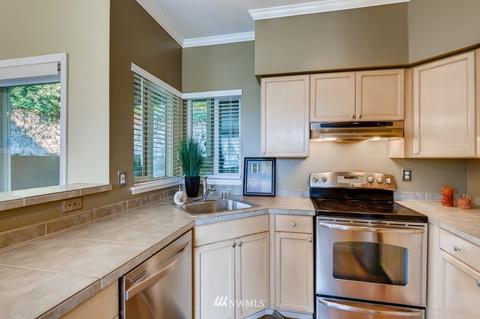 12023 NE 204th Pl #E-101, Bothell, WA 98011 photo 4