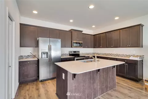 113 Walnut Ave SW, Orting, WA 98360 photo 2