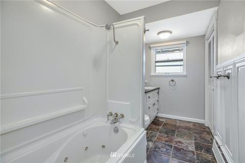 1043 Loraine St, Enumclaw, WA 98022 photo 14