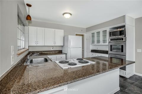 1043 Loraine St, Enumclaw, WA 98022 photo 10