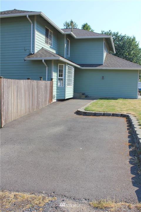 20205 Filbert Dr, Bothell, WA 98012 photo 37