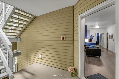 15300 112th Ave NE #B207, Bothell, WA 98011 photo 2