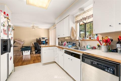 5025 W View Dr, Everett, WA 98203 photo 8