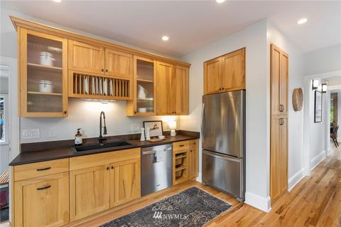 1815 E Harrison St, Seattle, WA 98112 photo 12