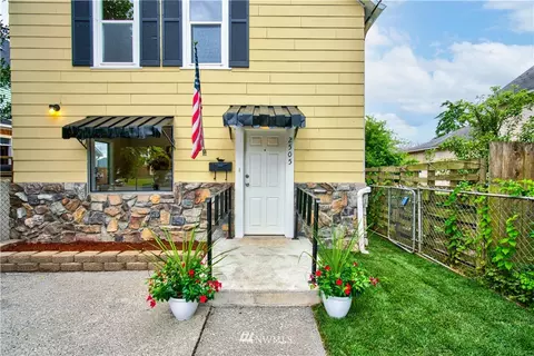 2505 Walnut St, Everett, WA 98201 photo 2