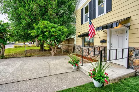 2505 Walnut St, Everett, WA 98201 photo 3
