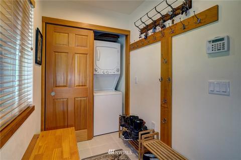 62207 Meadow Way E, Greenwater, WA 98022 photo 5