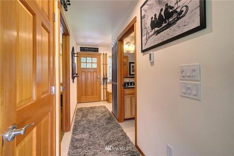 62207 Meadow Way E, Greenwater, WA 98022 photo 6