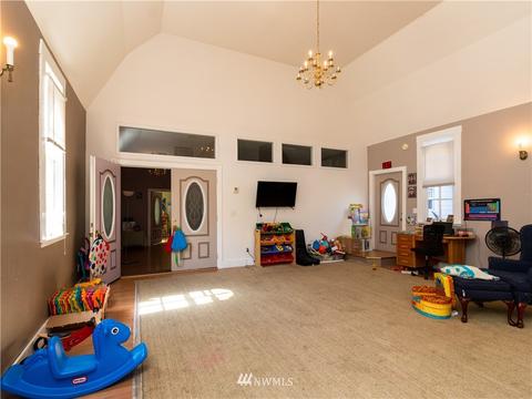 401 SE First St, Winlock, WA 98596 photo 5