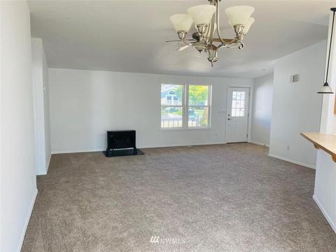319 Oak St SW, Orting, WA 98360 photo 3