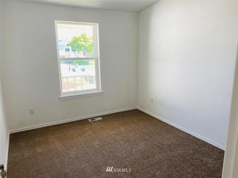 319 Oak St SW, Orting, WA 98360 photo 12