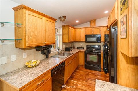 974 Tipsoo Loop N, Rainier, WA 98576 photo 14