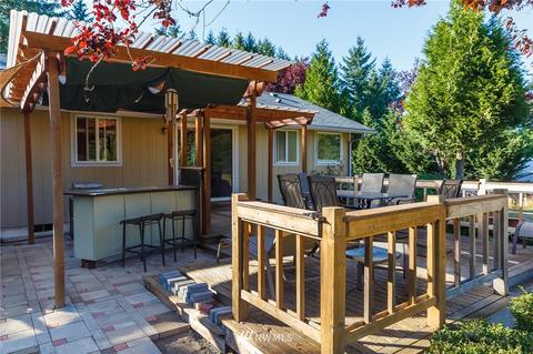 974 Tipsoo Loop N, Rainier, WA 98576 photo 7