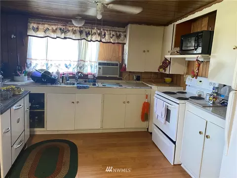 468 Middle Fork Rd, Onalaska, WA 98570 photo 14