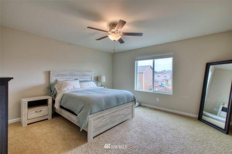 1026 Bondgard Ave E, Enumclaw, WA 98022 photo 17