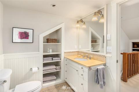 1126 39th Ave E, Seattle, WA 98112 photo 14