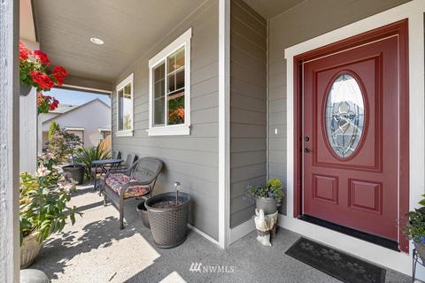 467 Bondgard Ave E, Enumclaw, WA 98022 photo 2