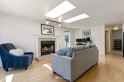 2018 106th Pl SW, Everett, WA 98204 photo 2