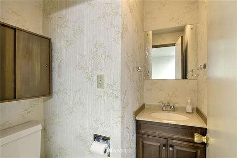 9021 NE 188th Pl, Bothell, WA 98011 photo 32