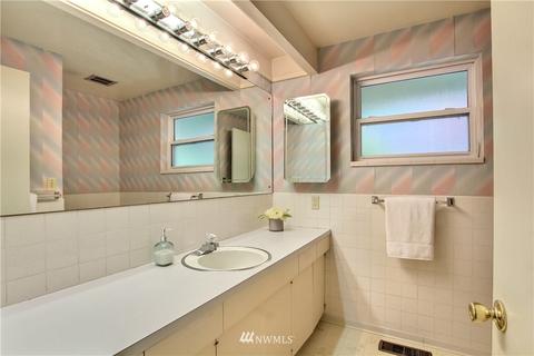 9021 NE 188th Pl, Bothell, WA 98011 photo 25