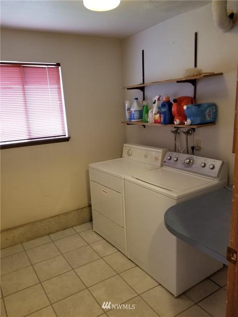 12816 E Gibson Rd, Everett, WA 98204 photo 4