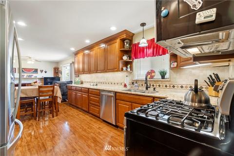 15215 64th St E, Sumner, WA 98390 photo 9