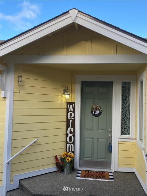 8301 Bainbridge Loop NE, Lacey, WA 98516 photo 2