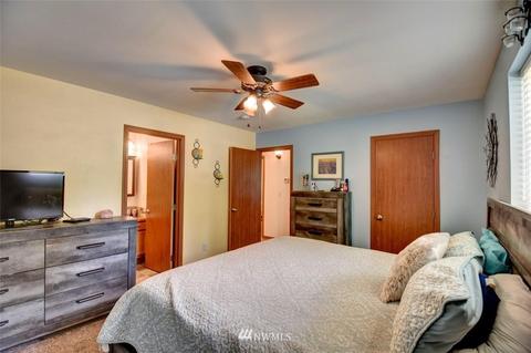 809 Tipsoo Loop SE, Rainier, WA 98576 photo 18