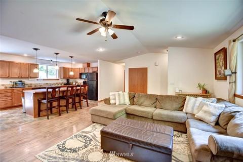 809 Tipsoo Loop SE, Rainier, WA 98576 photo 6