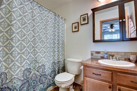 809 Tipsoo Loop SE, Rainier, WA 98576 photo 22