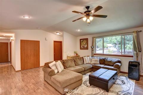 809 Tipsoo Loop SE, Rainier, WA 98576 photo 5