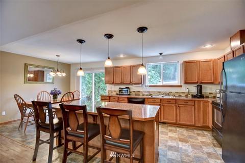 809 Tipsoo Loop SE, Rainier, WA 98576 photo 11
