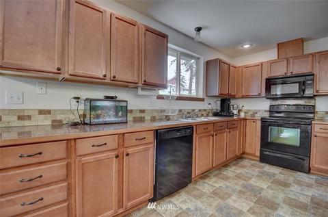809 Tipsoo Loop SE, Rainier, WA 98576 photo 10