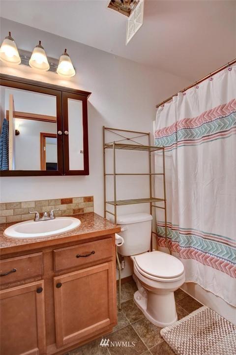 809 Tipsoo Loop SE, Rainier, WA 98576 photo 14
