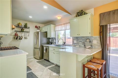 1305 185th St E, Spanaway, WA 98387 photo 3