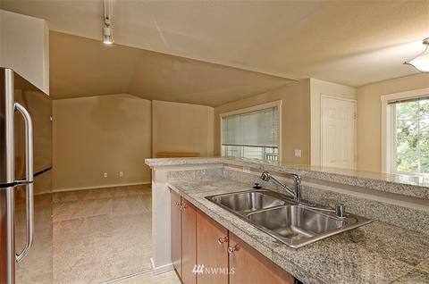 12404 E Gibson Rd #M304, Everett, WA 98204 photo 5