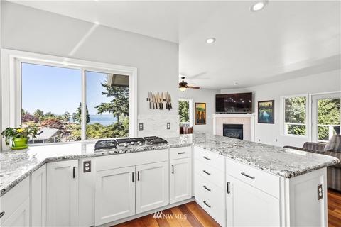 4823 Gardner Ave, Everett, WA 98203 photo 4