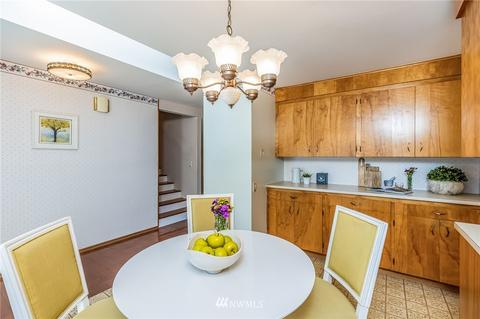 230 160th St SE, Bothell, WA 98012 photo 4