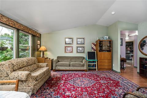 309 Petschauer Pl, Enumclaw, WA 98022 photo 6