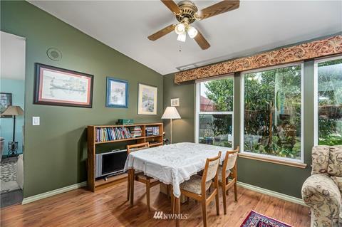 309 Petschauer Pl, Enumclaw, WA 98022 photo 8