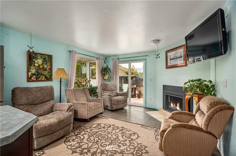 309 Petschauer Pl, Enumclaw, WA 98022 photo 13