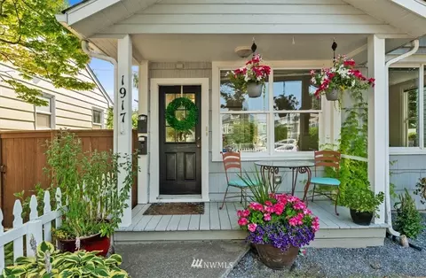 1917 Rucker Ave, Everett, WA 98201 photo 2