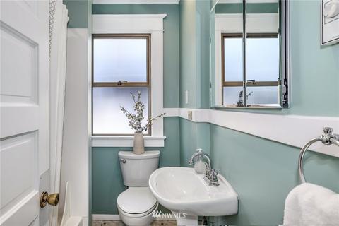 4646 Eastern Ave N, Seattle, WA 98103 photo 19
