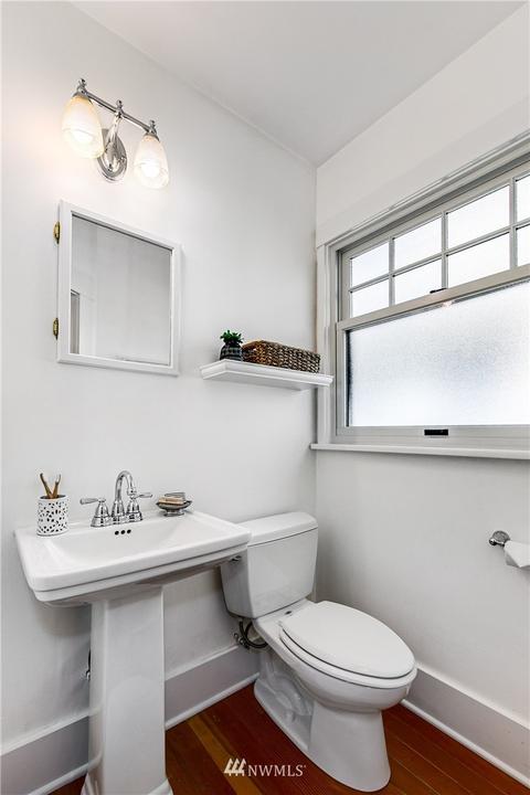 4521 Eastern Ave N, Seattle, WA 98103 photo 17