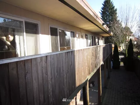 430 NE Maple Leaf Pl, Seattle, WA 98115 photo 1