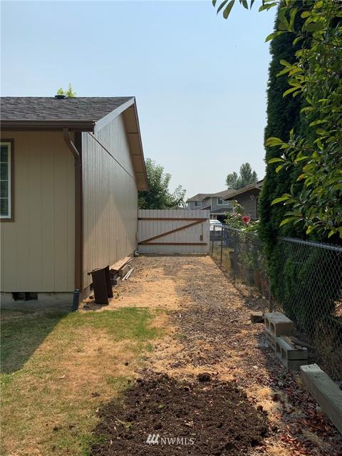15809 66th St E, Sumner, WA 98390 photo 17