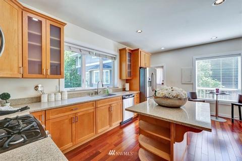 2408 Broadway E, Seattle, WA 98102 photo 7