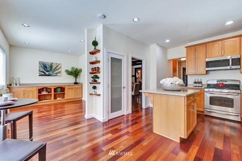 2408 Broadway E, Seattle, WA 98102 photo 8
