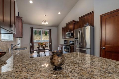 4012 201st St E, Spanaway, WA 98387 photo 8